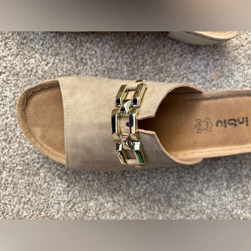 Inblu Women’s Suede Peep Toe Sandals with Gold Detail – Comfort & Style - Picture 5 of 9